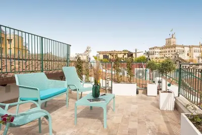 Image de Historic Skyline Serenity by the Trevi with Panoramic Terraces