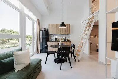 Image de Comfort and design facing the Turia Gardens in Valencia