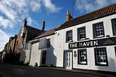 Image de 54 On the Rocks- characterful coastal cottage