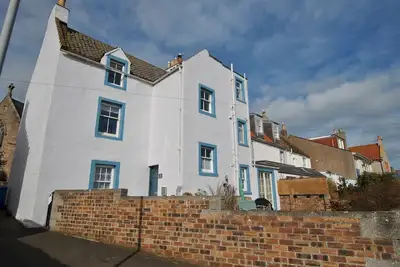 Image de Harbour Sunrise- stunning coastal apartment