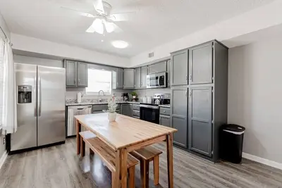 Image de 15 Mins to Columbia Airport - Win-Some At Wynnsum!