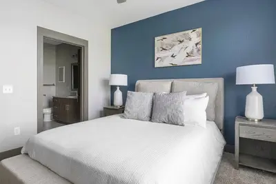 Image de Landing at Neo at Ten - 2 Bedrooms in Energy Corridor