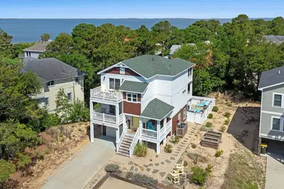 Image de A Shore Thing: Private Pool | Hot Tub | Game Room | Electric Fireplace