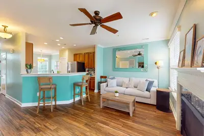 Image de The Villages of Five Points condo w/community pools, tennis courts, shops