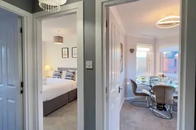 Image de Chic & Cozy 2-Bed Flat in Glasgow - Free Parking