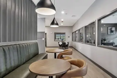 Image de Landing at Willow Glen Lofts - 2 Bedrooms in Willow Springs