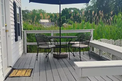 Image de Cottage #5 White Swan At Water with Deck