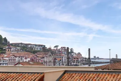 Lumineux T3 avec balcon et parking à Ciboure