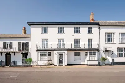 Image de Market Cross House, Aldeburgh. Sea front holiday home