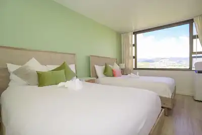 Image de Modern BoHo at WaikikiBanyan