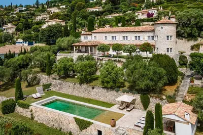 Image de Bastide Blanche - Cinq Chambres Villa, Couchages 12