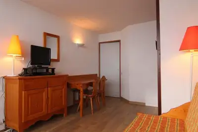 Image de À 100m des pistes de ski, 6ème étage, balcon, télévision, casier à ski, 24m², Alpe d'Huez