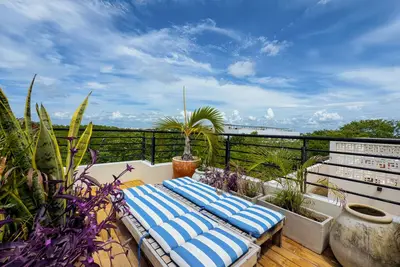 Image de Amazing apartment with pool, fitness area, balcony, & W/D