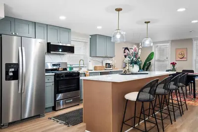 Image de Professional Design |Walkable Gordon Square | Arcade Games | Bbq Deck