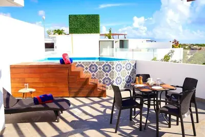Image de Terrasse et piscine privées, 3 Rec Penthouse pour 8 personnes, entièrement équipées!