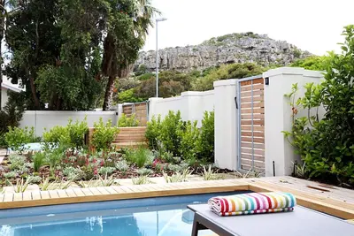 Image de Moffat Street Gem | Near Town Centre | Pool | Pets