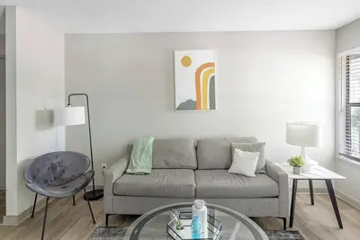 Image de Landing | Stylish 2bd, Pool, Clubhouse