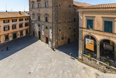 Image de Appartamento Centrale - Overlooking the charming Piazza Signorelli