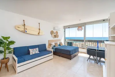 Image de Appartement \"Modern Beach\" avec vue sur la mer, Wi-Fi et climatisation