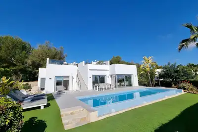 Image de Villa 'Tipuana 7' avec vue sur la mer, Wi-Fi et climatisation