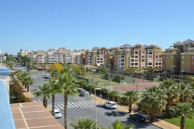 Image de La Marina 2 60 - Deux Chambres Appartement, Couchages 5