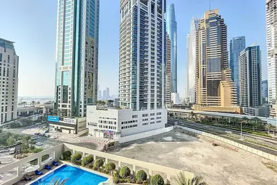 Image de Bright 2 Bed l Located on 14th Floor l City Views