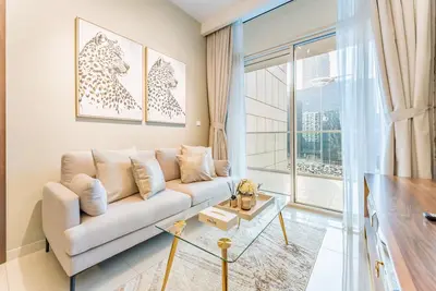 Image de City & Burj Khalifa View 2br, Near Dubai Water Canal, Vera Tower, Business Bay