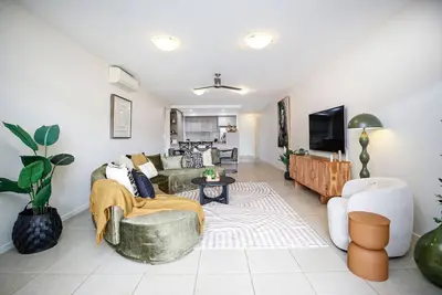 Luxury Cairns Stay with Pool and Bbq