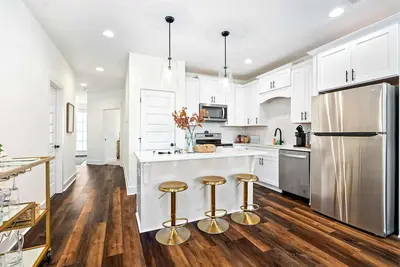 Image de North Plains 10-8min to Dt Au Stadium/Neville Arena, 280, Rtj Golf