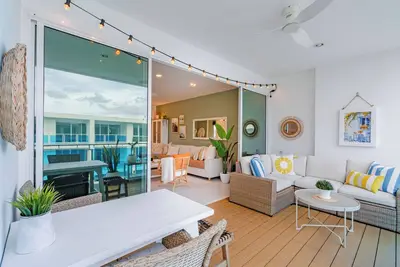 104m², 8 Pools, Waterpark, Terrace, 75\" Tv, 5-Min Walk to Beach & Cicada