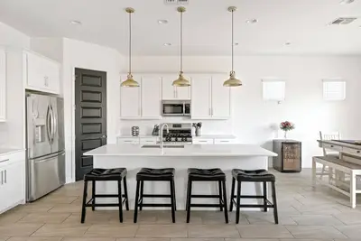 Image de Boho Haven for 10 I Kid Friendly Luxe Backyard