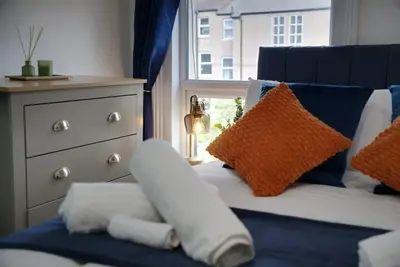 Image de New! Stylish 2 Bed Apt Ideal for business & Family