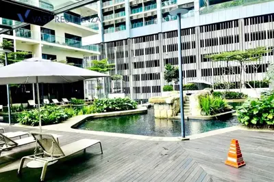 Image de 1br Suite Klcc View w/ Nflx, B-tub & Wtr Dspnser