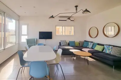 Image de Geula Tulipe - Deux Chambres Appartement, Couchages 4