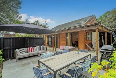 Image de Luxurious Simplicity - Matarangi Holiday Home