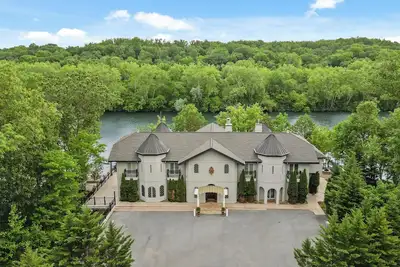 Image de Graycliff Retreat:Unforgettable experience at this 11br Estate;Game Room+Hot tub