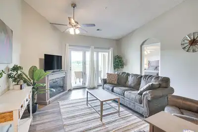 Image de Indoor Pool Access: Family Condo 1 Mi to 76 Strip!