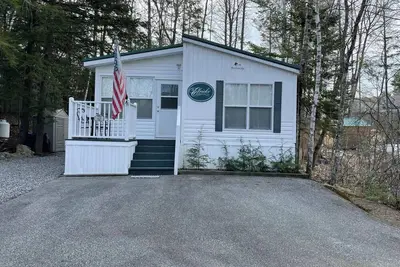 Image de Private 2-bedroom cottage on Purple Road in Point Sebago Resort