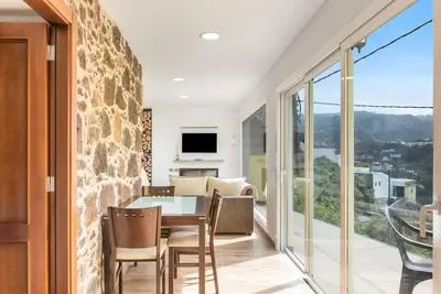 Image de Casa Eloisa' avec vue sur les montagnes, terrasse privée et Wi-Fi