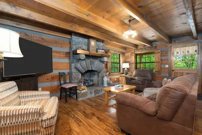Image de Private Lakeview Rustic Cabin on Barren River Lake -40 min from Beech Bend + Wku