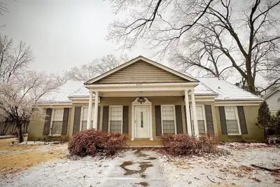 Image de Exclusive 3br House, B yard &Gr!