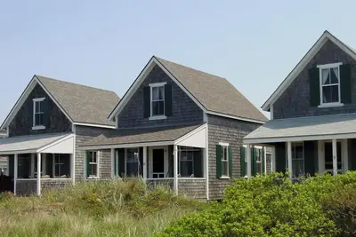 Iconic, historic cottage overlooking Cape Cod Bay