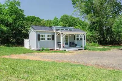 Image de Starry Snug - A tiny home romantic getaway