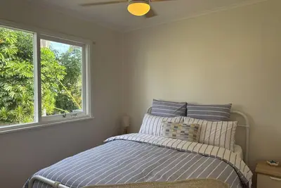 Image de Sunrise on the Water - Charming Waterfront Retreat