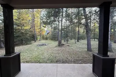 Image de Welcome to Waddington Pines, a serene cabin in charming Donnelly!