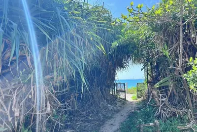 Image de 30 sec walk to the sea15 min drive to the resort / Kunigamigun Okinawa