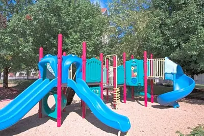 Image de Two Bedroom Condo lock off @ Wyndham Branson Resorts  at the Meadows. Sleeps 8