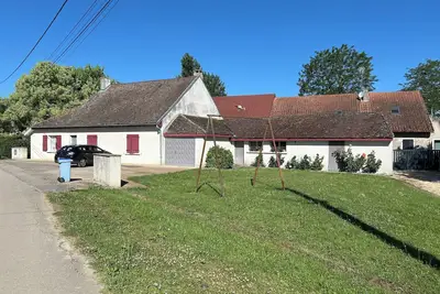Image de Gîte à la campagne idéal pour des vacances en famille grand terrain ombragé