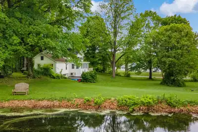 Image de Pondfront Gem Minutes from Hudson’s Best Shops & Cafes | The Stillwater House