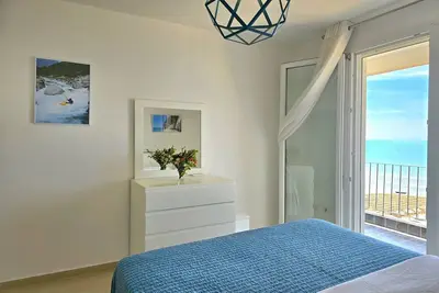 Image de Appartement sophistiquי en bord de mer א Durrכs